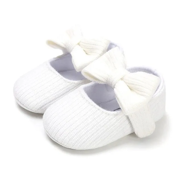 Agatta Baby Girls' Flat Shoes