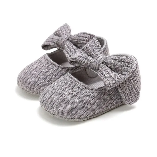 Agatta Baby Girls' Flat Shoes