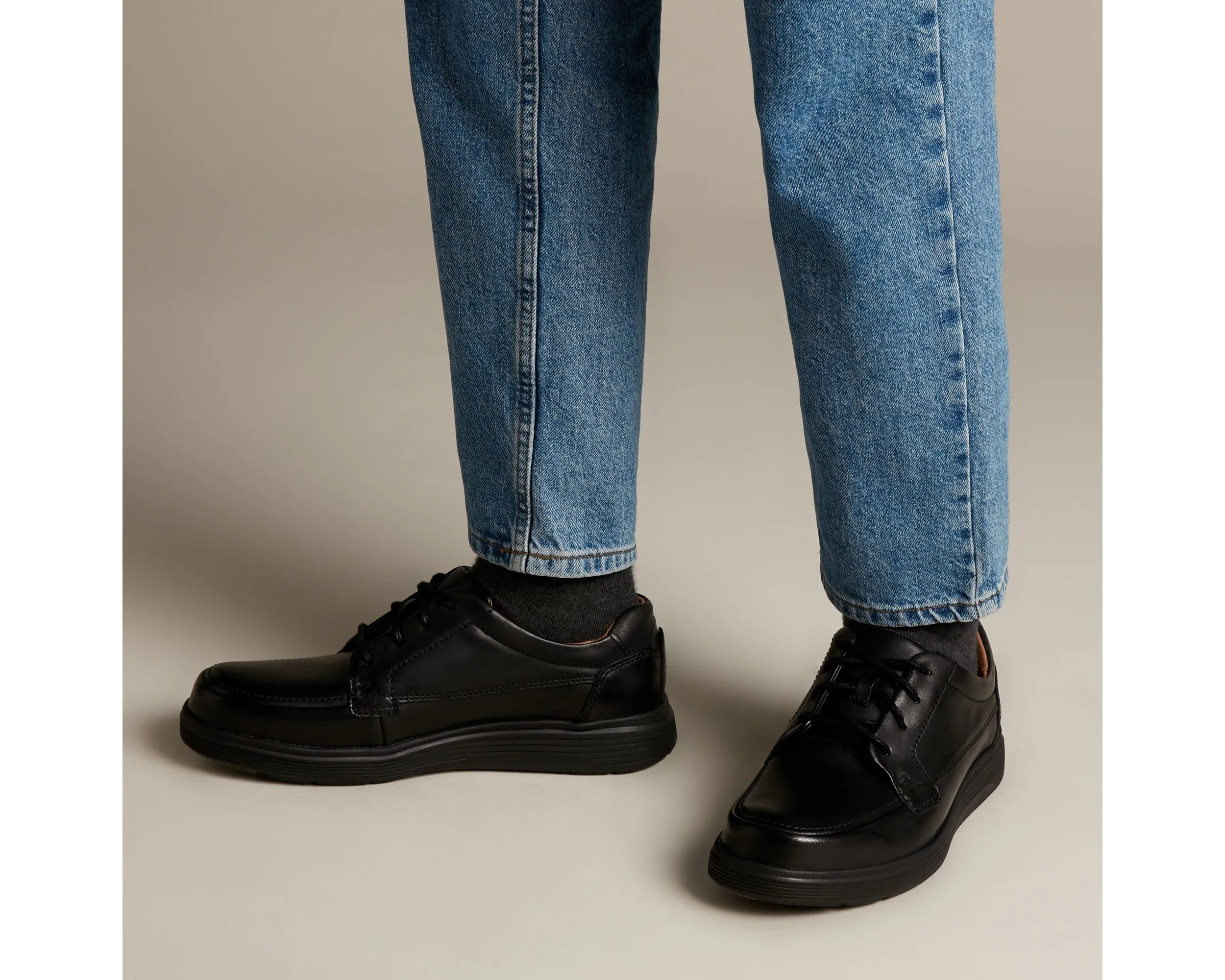 Clarks Un Abode Ease Black Leather - Wide Width