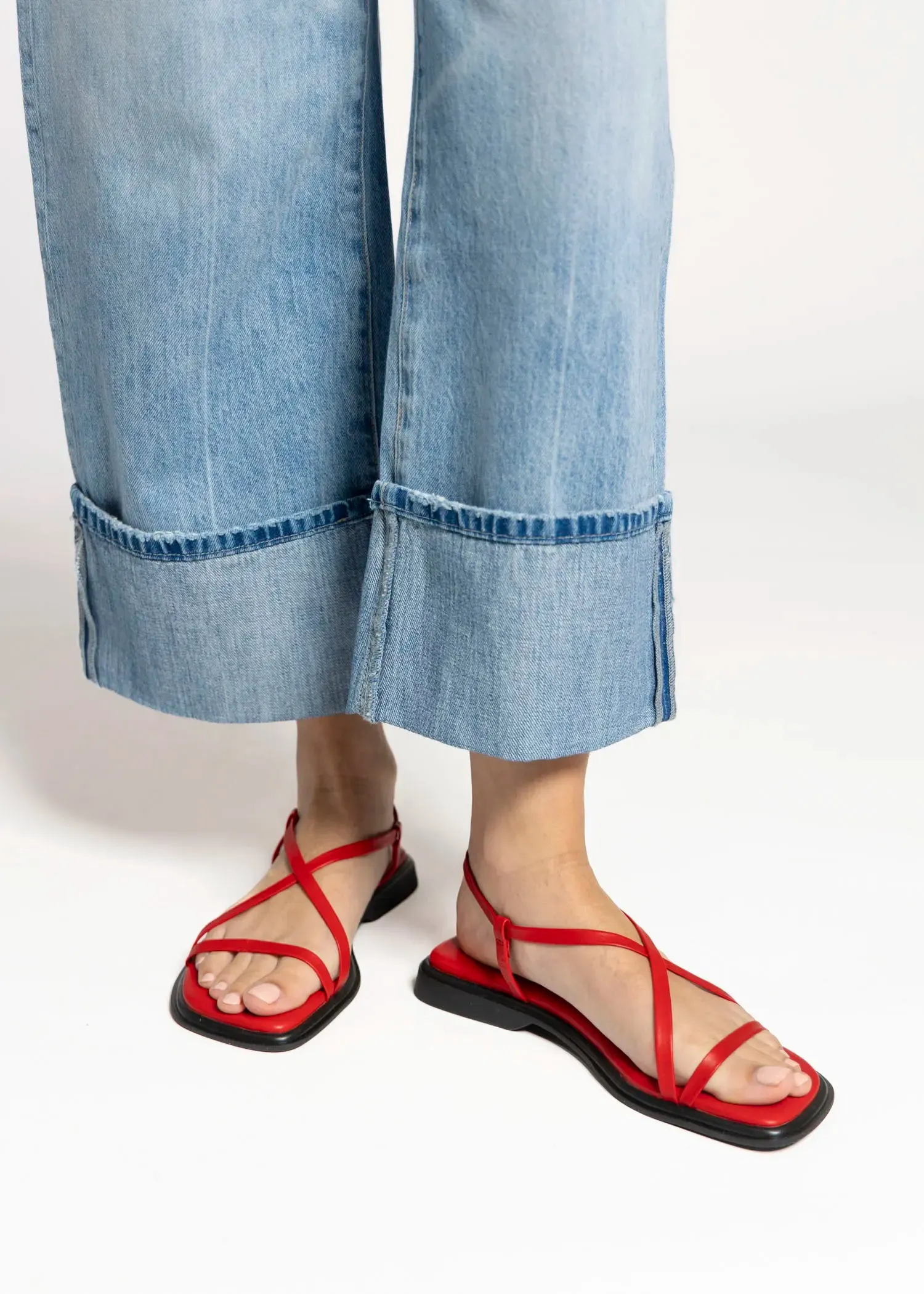 Izzy Flat Sandal