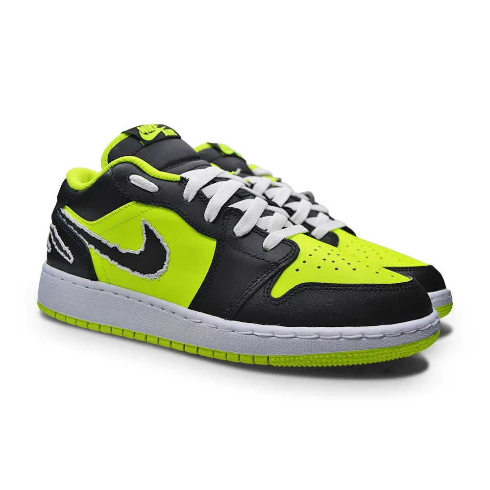 Juniors Nike Air Jordan 1 Low SE (GS) "Black Cats"