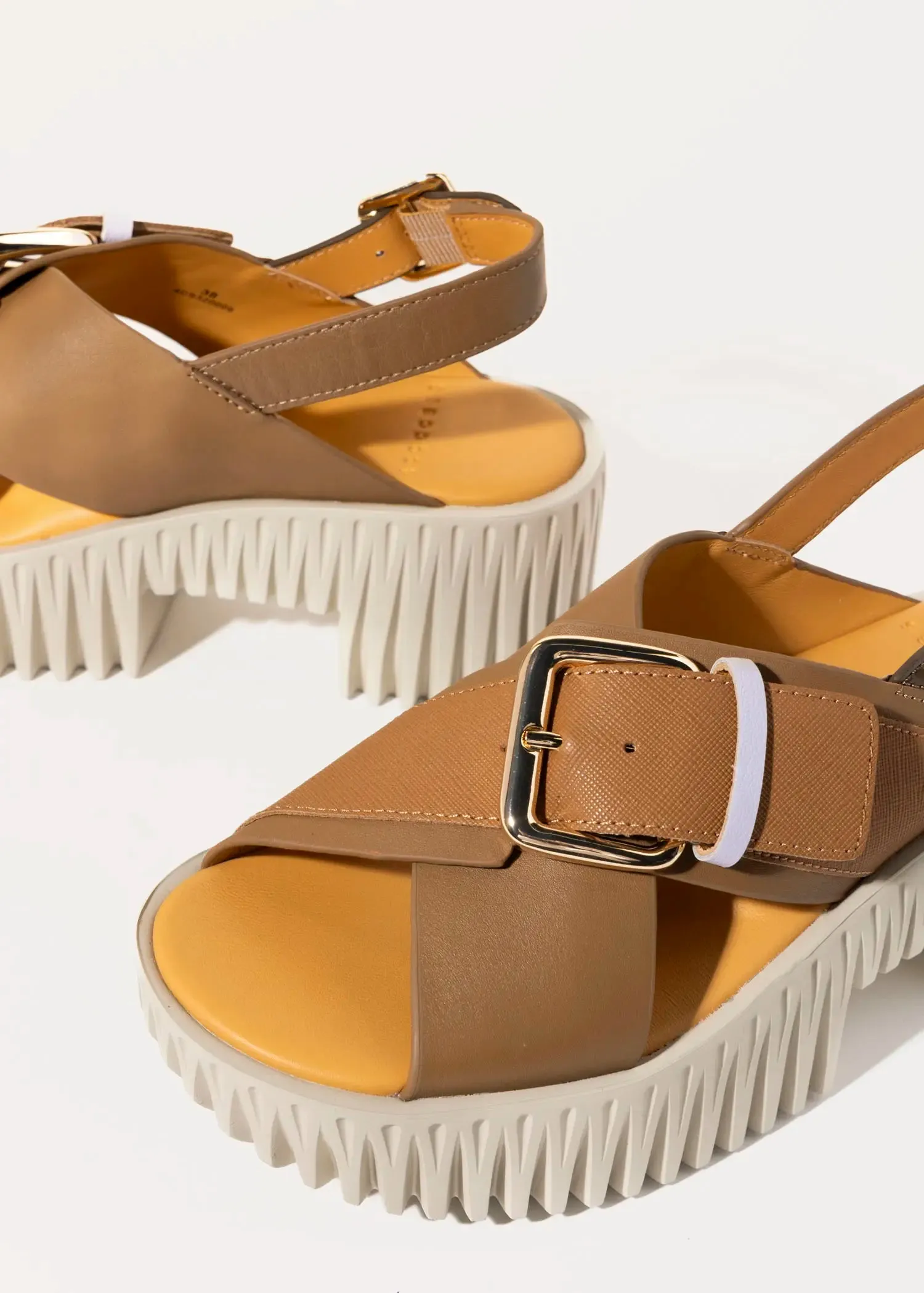 Plia Juno Sandal