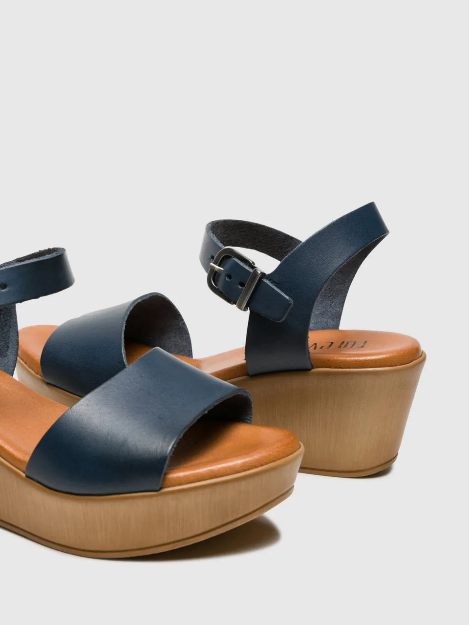 Sandlias com Fivela em Azul