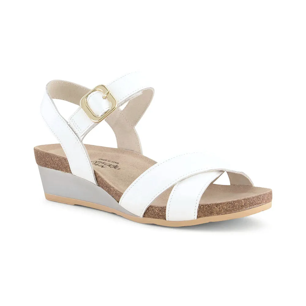 Throne Kitten Wedge (104121)