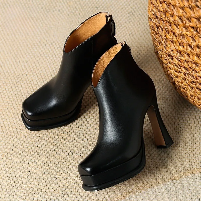 USS Shoes Fiona Women's Leather Ankle Boots