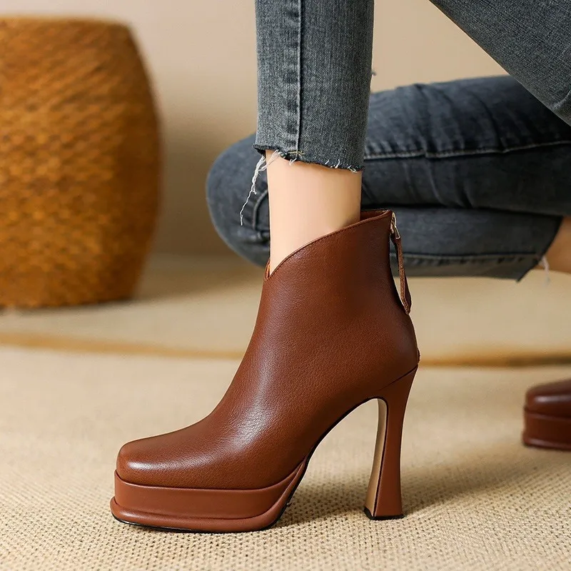 USS Shoes Fiona Women's Leather Ankle Boots