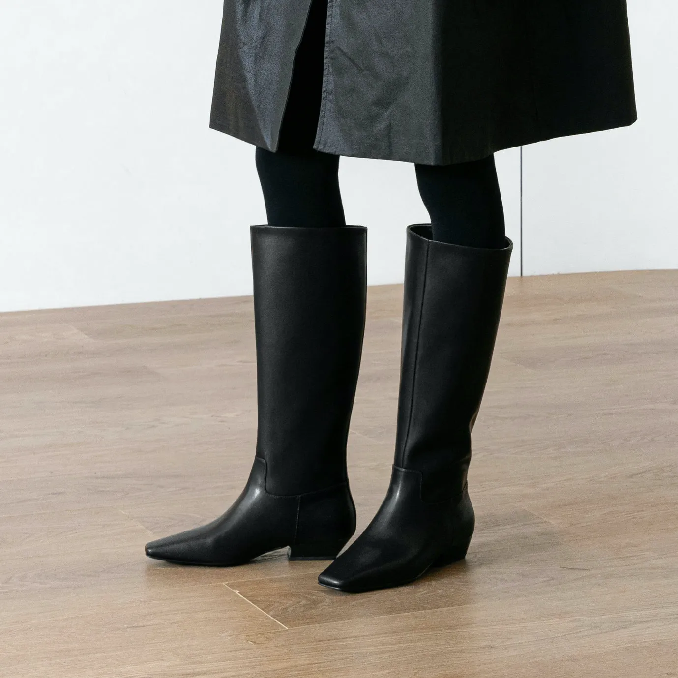 USS Shoes Rosario Women's Mid Heel Knee High Boots