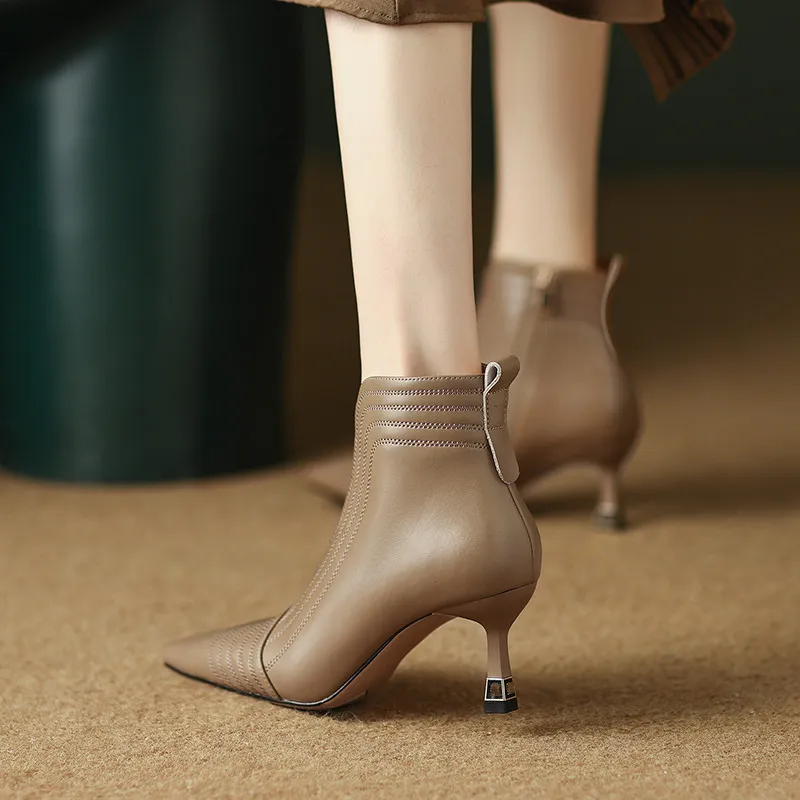 USS Shoes Silvestre Women's Pointed Toe Full Genuine Leather Ankle Boots