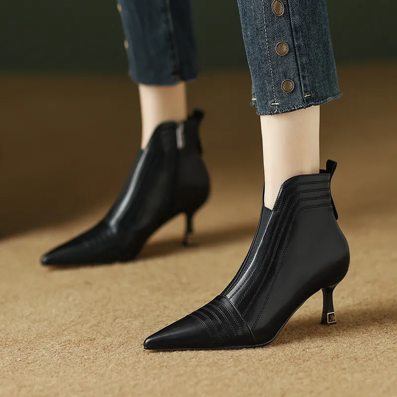 USS Shoes Silvestre Women's Pointed Toe Full Genuine Leather Ankle Boots