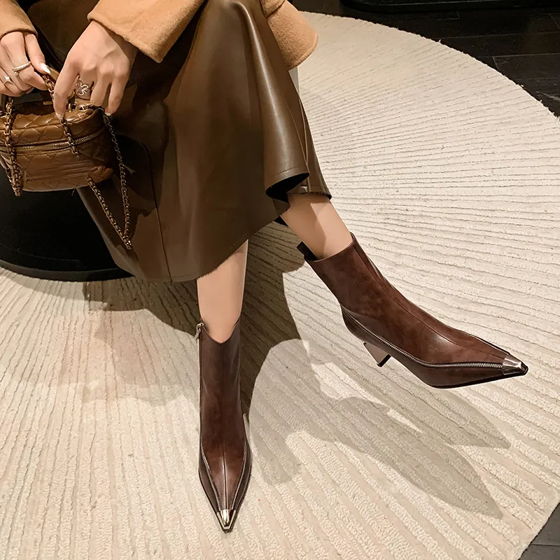 USS Shoes Sonia Leather Pointed Toe Zipper Ankle Boots