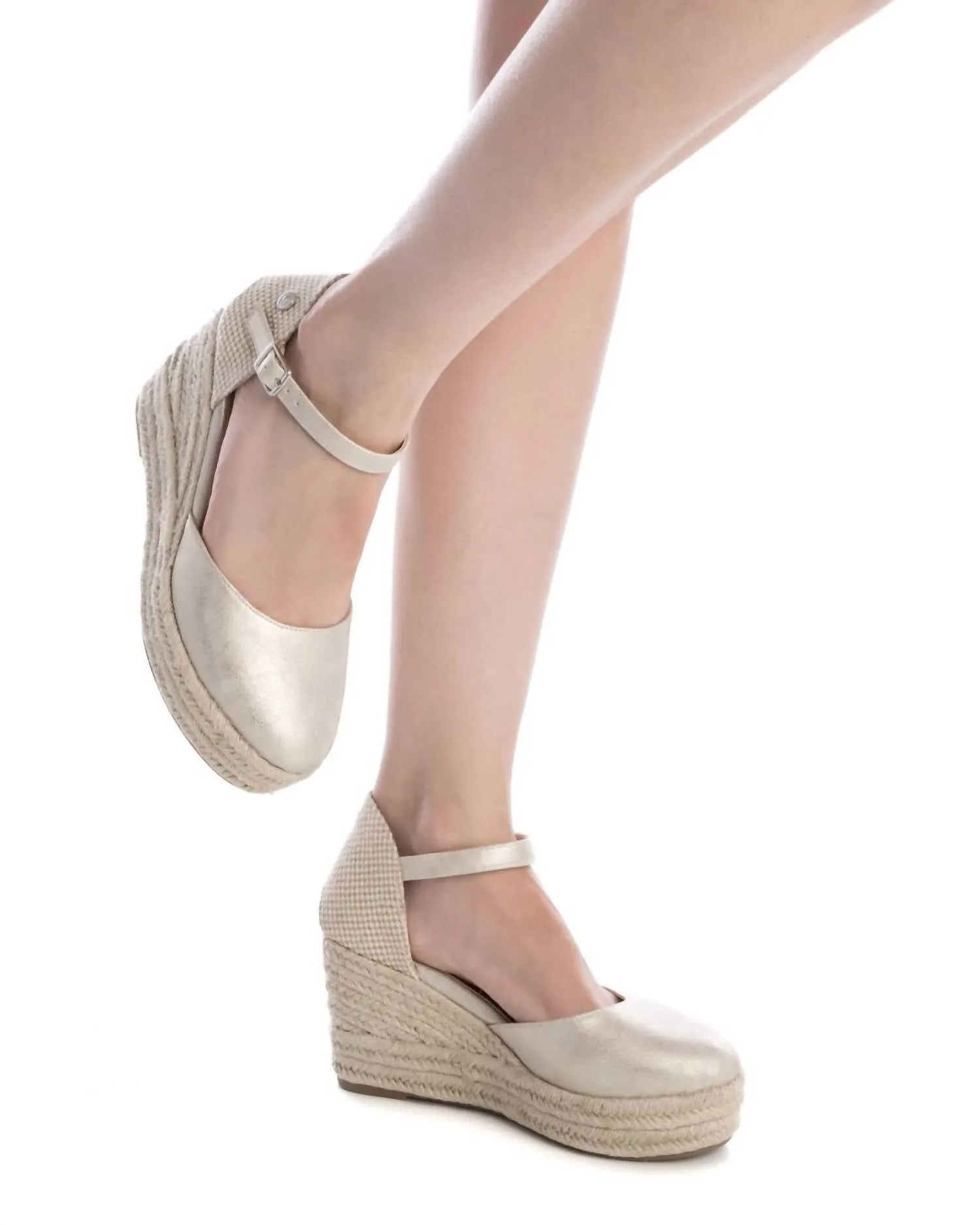 Women's Wedge Sandals In Gold